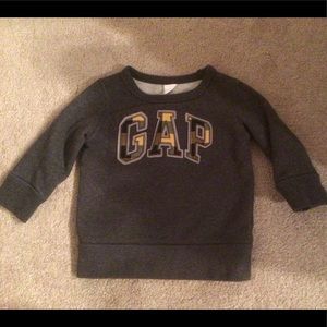 DK GREY HEATHER PULLOVER GAP EMBROIDERED SWEAT TOP